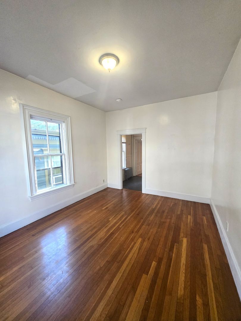 Building Photo - 20 Hudson St