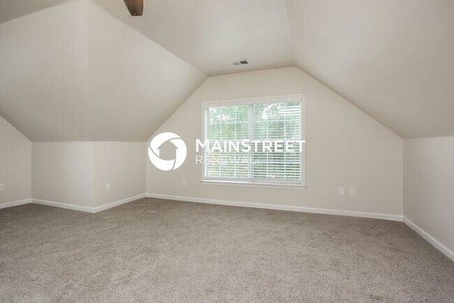 Building Photo - 4 Bedroom Pet-Friendly Home in Olive Branch, MS with Main Street Renewal
