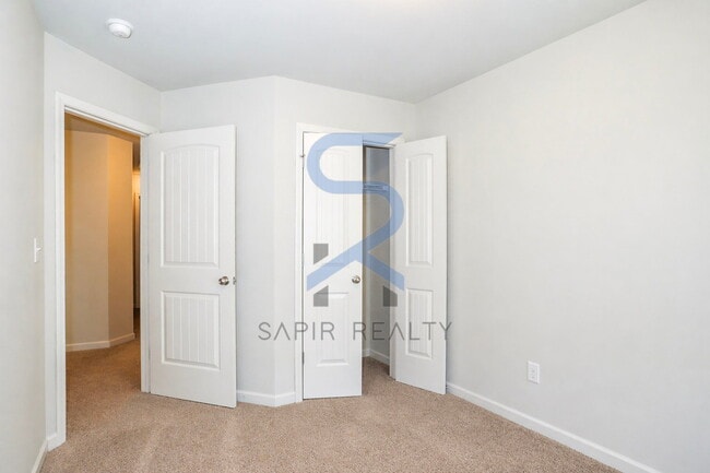 Building Photo - Modern Townhome Living – 3BR/3BA in The Gardens at Lovejoy
