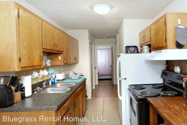 Building Photo - 1 br, 1 bath Apartment - 1340 Royalty Court
