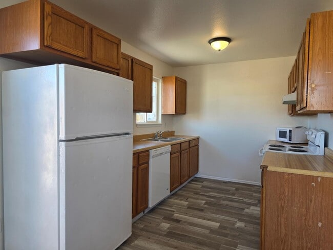 Building Photo - 3244 White Ave