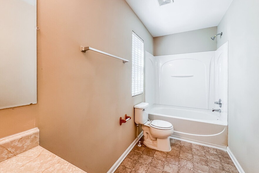 Building Photo - 3625 Roseman Landing