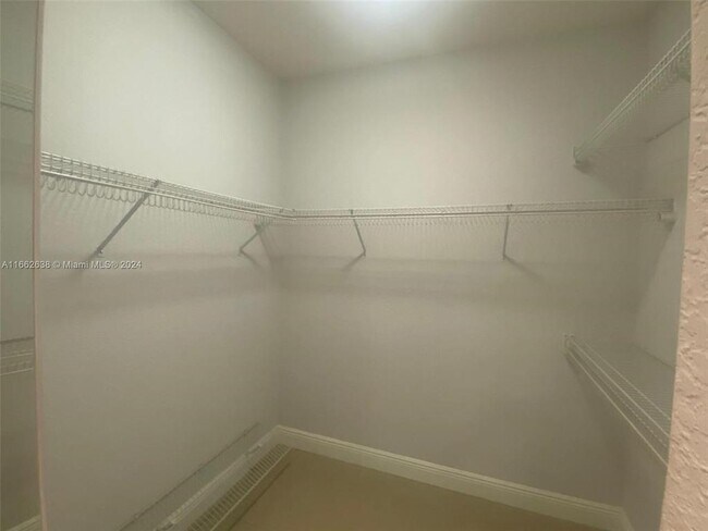 Building Photo - Passion Vine Circle, Weston, FL 33326 - 3 ...