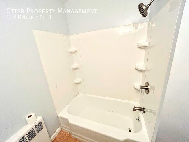 Building Photo - 6158 Mulberry St