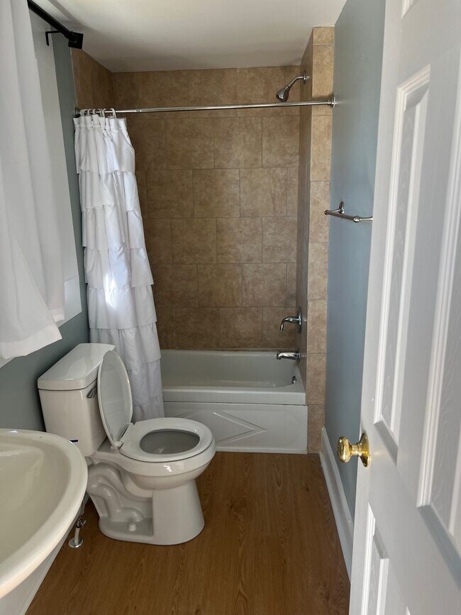 Building Photo - 15 1st St