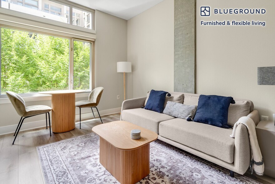 Primary Photo - 185 Channel St