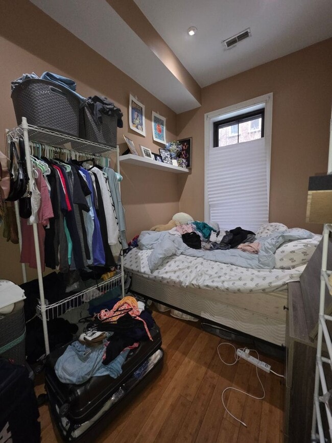 Building Photo - Convenient South End Location, Central Heat/AC, In-Unit Washer and Dryer, Private Deck.