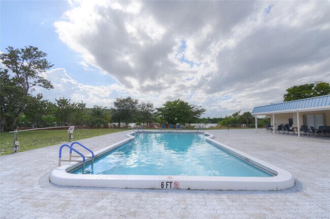 Building Photo - 960 NW 49th St