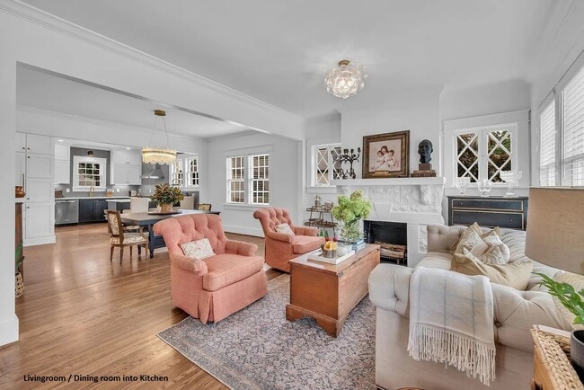 Building Photo - 1514 Sweetbriar Ave