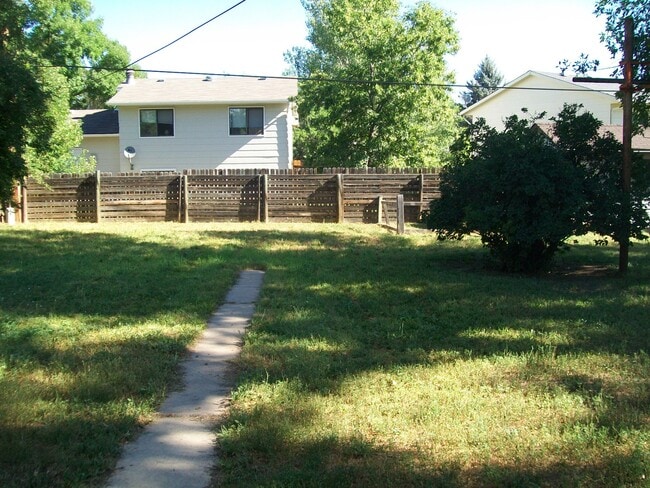 Building Photo - 1912 W Elizabeth St