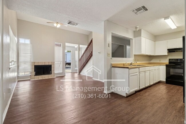 Building Photo - 6720 Windsor Hollow Dr