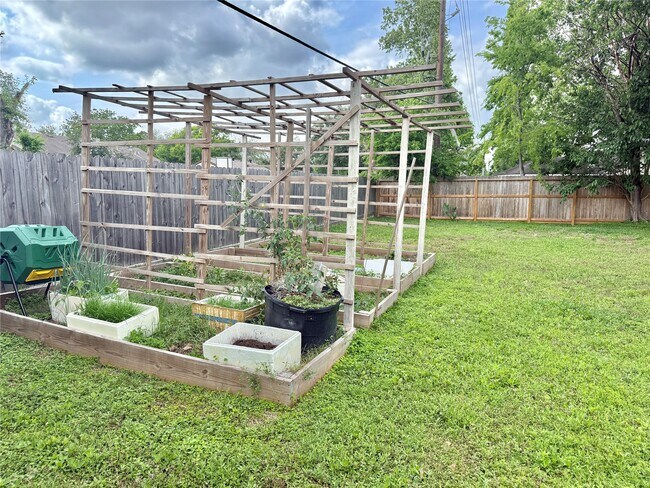 Building Photo - 13318 Ascot Glen Ln