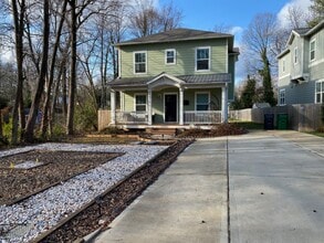 Building Photo - 1011 Everett Pl