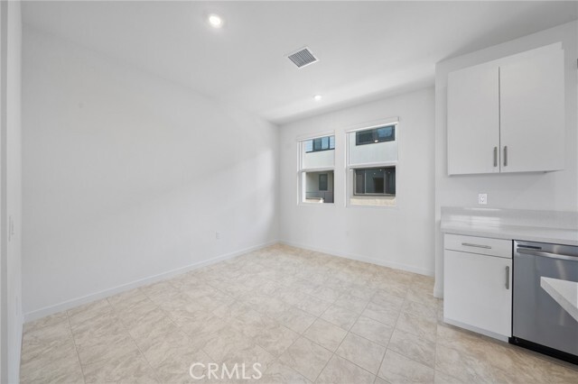 Building Photo - 109 S Laxore St