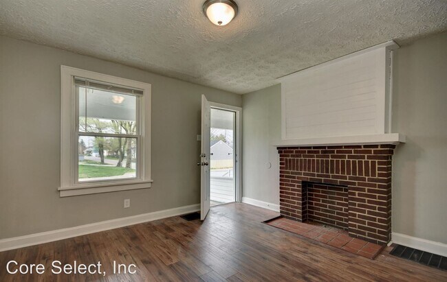 Building Photo - 693-695 Frebis Ave