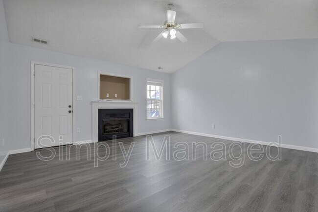 Building Photo - 3926 Red Oak Drive