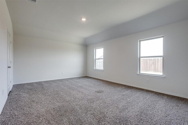 Building Photo - 808 Saddle Horn Way