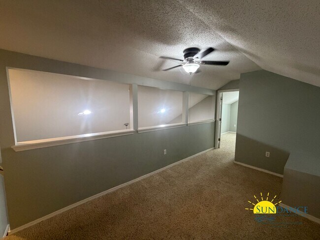 Building Photo - Spacious 5-Bedroom Home with Heated Pool & Hot Tub in Niceville!