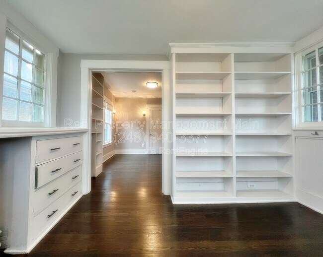 Building Photo - 1525 Edison St