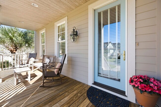 Building Photo - 190 Whiting Ln