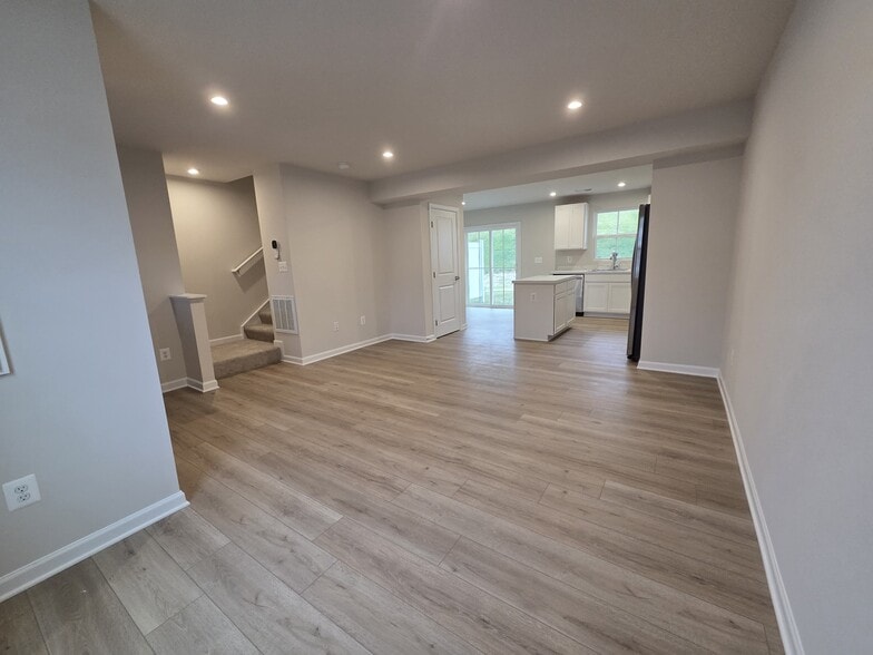 Building Photo - 3346 Marble Loop