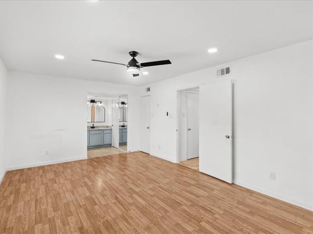 Building Photo - 10650 Steppington Dr