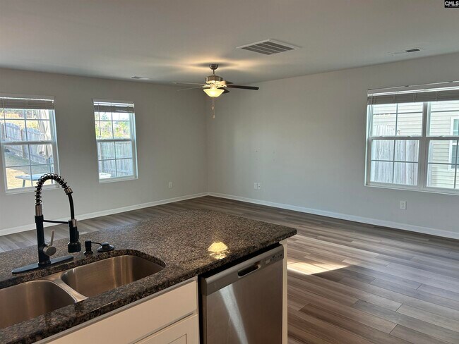 Building Photo - 1449 Tanreall Dr