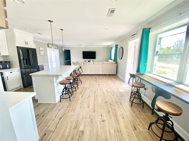 Building Photo - 133 Indies Rd