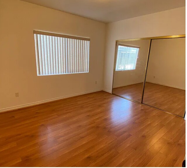 Building Photo - 428 E Santa Anita Ave