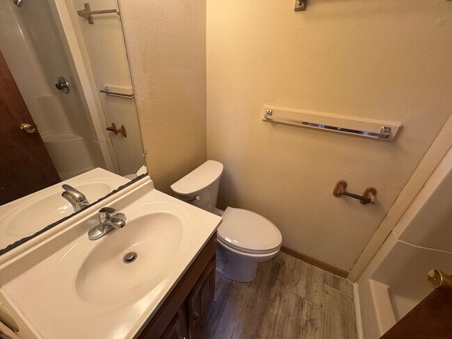 Building Photo - 1518 11th St