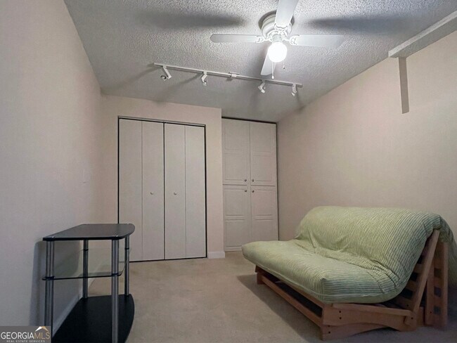 Building Photo - 3550 River Trace Dr