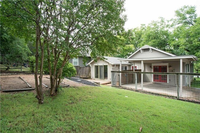 Building Photo - 1214 W 8th St