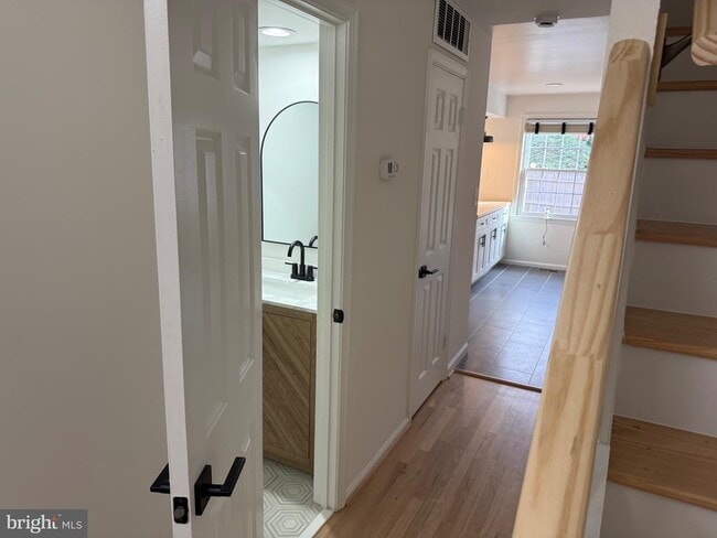 Building Photo - 5257 Leestone Ct