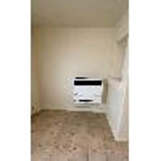 Building Photo - 2318-22 EMPRESS STREET