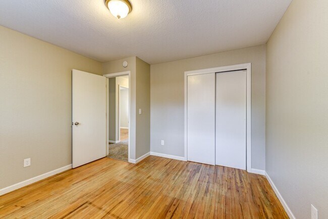 Building Photo - 3873-3883 West 89th Way