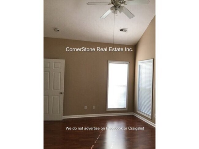 Building Photo - 106 Van Buren Dr