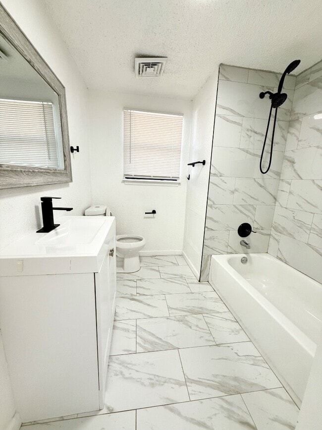 Building Photo - 8613 S Independence Ave