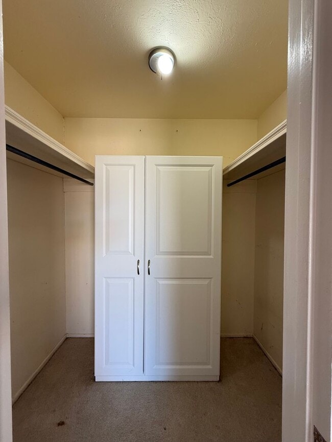 Building Photo - Spacious 2 Bedroom on 1 Arce -Texico Schools