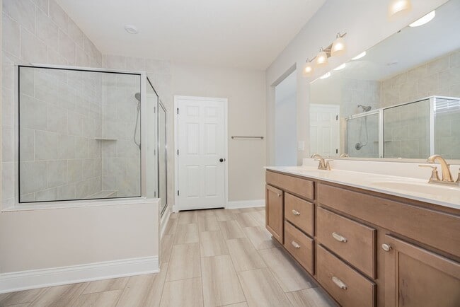 Building Photo - Beautiful 2 Bedroom, 2 Bath home + flex ro...