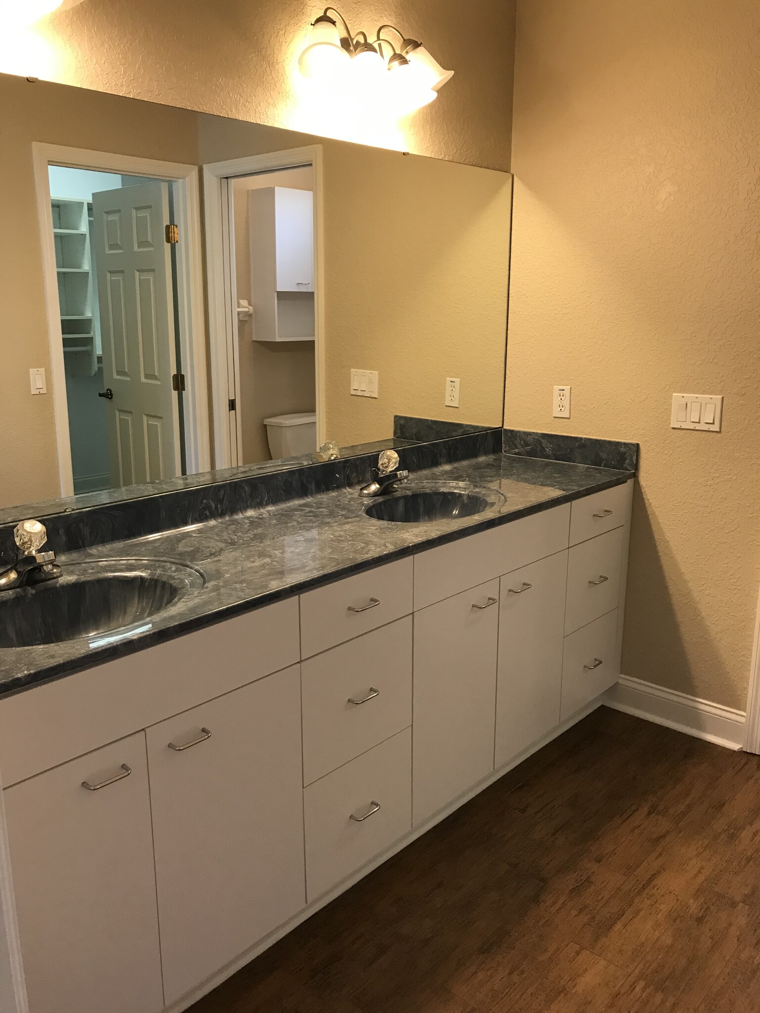 Bathroom - 5123 Spirit Lake Rd