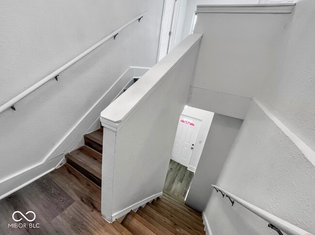 Building Photo - 4923 E University Ave