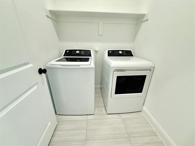 Building Photo - 2124 Rhodora Ave