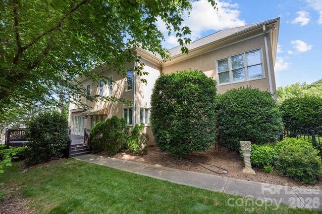 Building Photo - 9205 Woodriver Ln