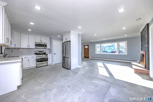 Building Photo - 206 Bridgeview Pl