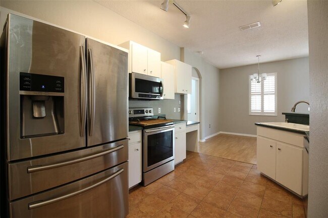Building Photo - 5491 Moon Valley Dr