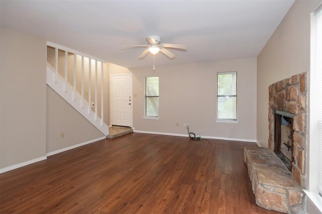 Building Photo - 6723 Lancret Hill Dr