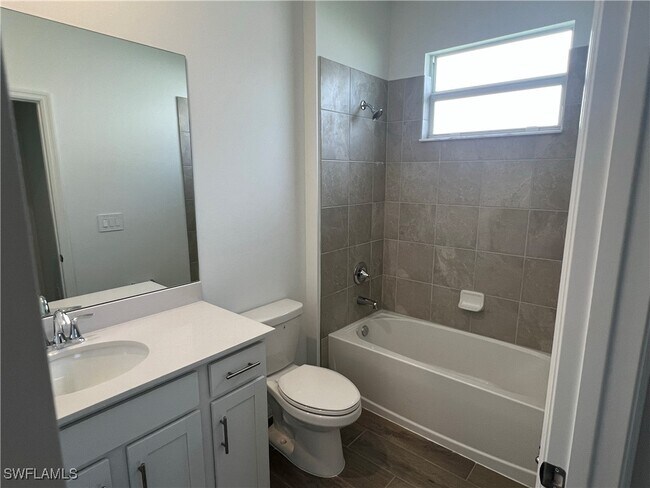 Building Photo - 2357 Avocado Ln