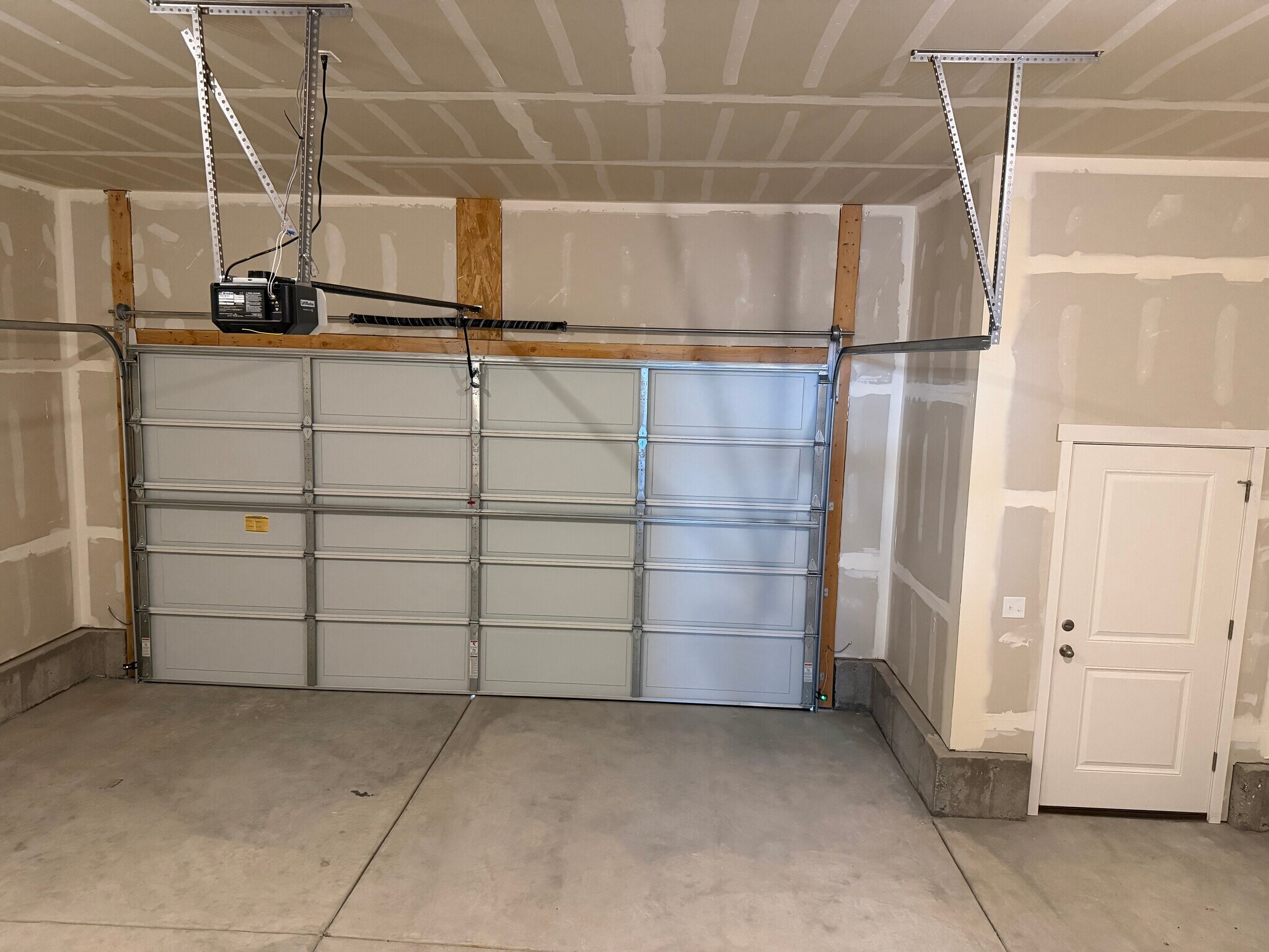 Building Photo - 1485 N 305 E