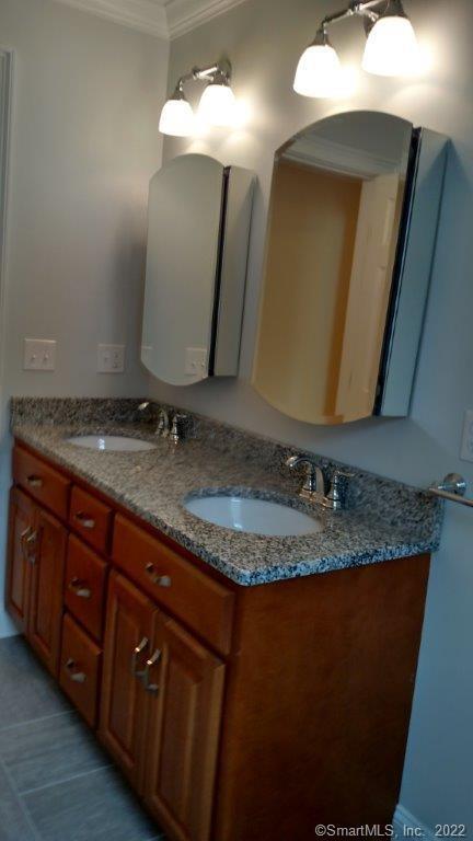 Building Photo - 1 Hamilton St