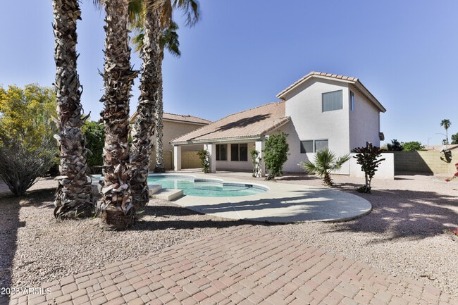 Building Photo - 6759 N 77th Dr